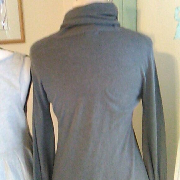 Kensie/ Max Studio Bundle of Two Sweater Dresses - Picture 8 of 14